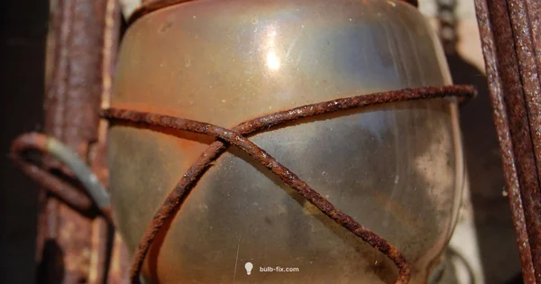 Outdoor Socket Guide - Bulb Fix